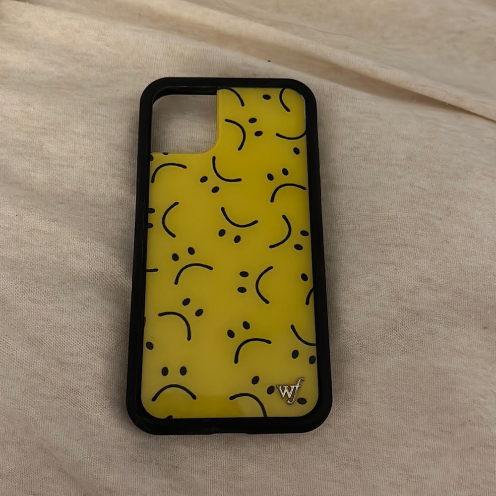 frown wildflower case iPhone 11